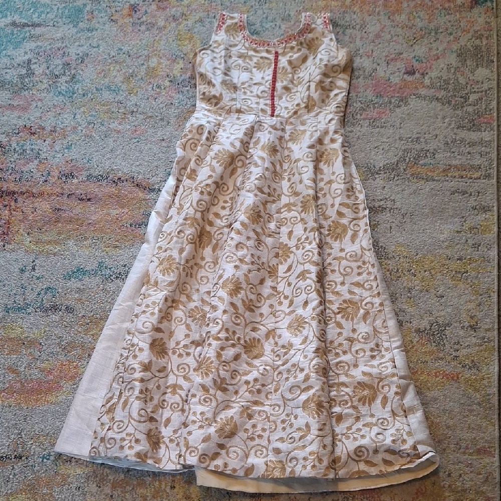 Elegant Floral indian anarkali Dress in Cream and Gold size Large